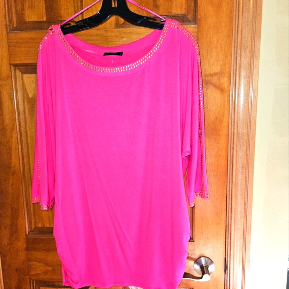 NWT Tahari woman's long sleeve shirt